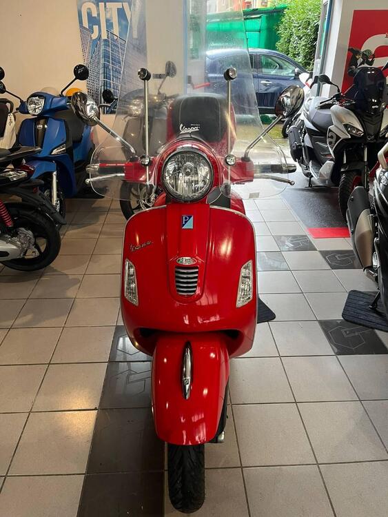 Vespa GTS 300 Super (2008 - 16) (3)