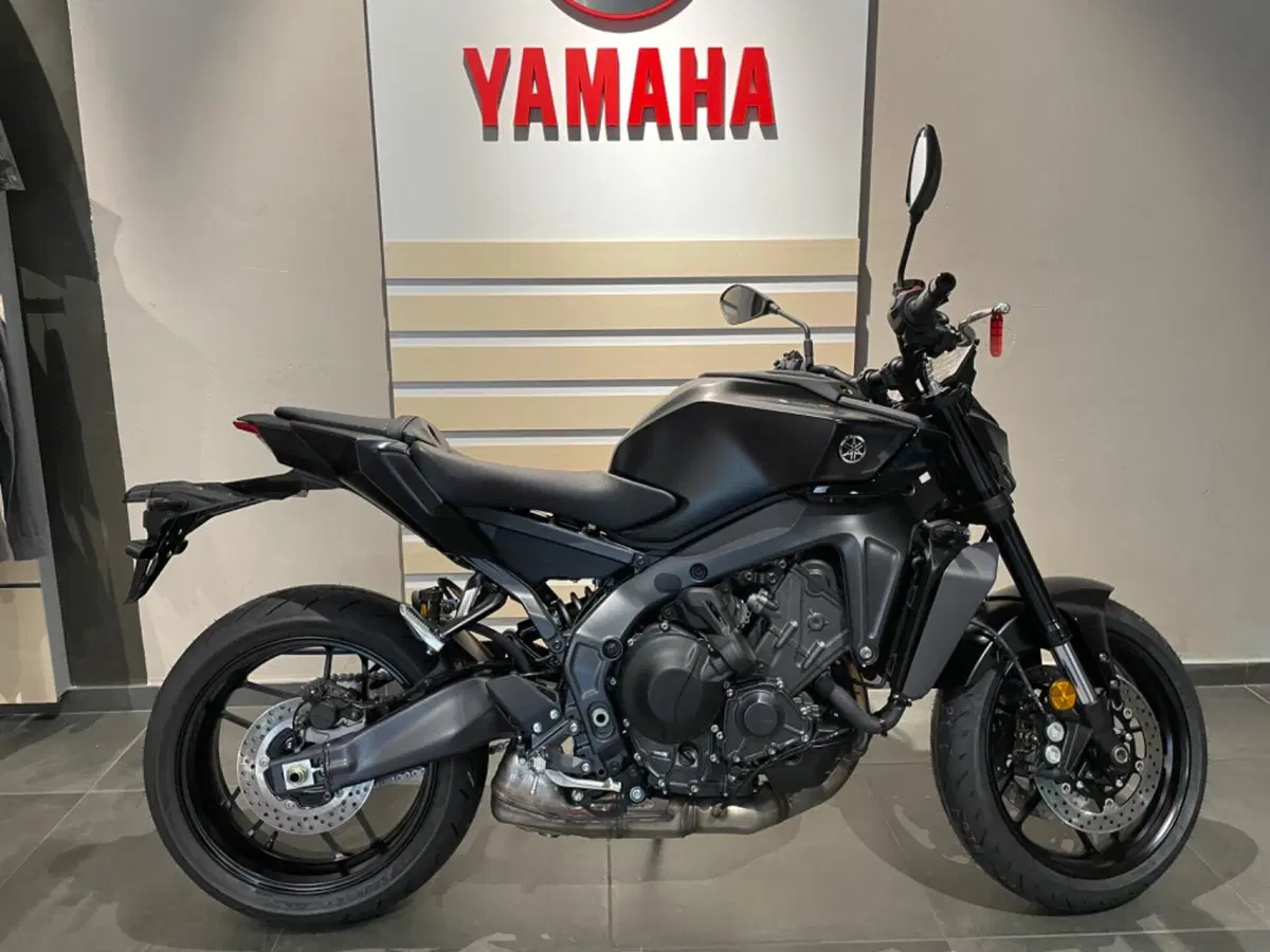 Yamaha MT-09 Y-AMT (2024 - 26)