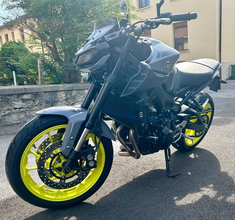 Yamaha MT-09 (2017 - 20) (4)