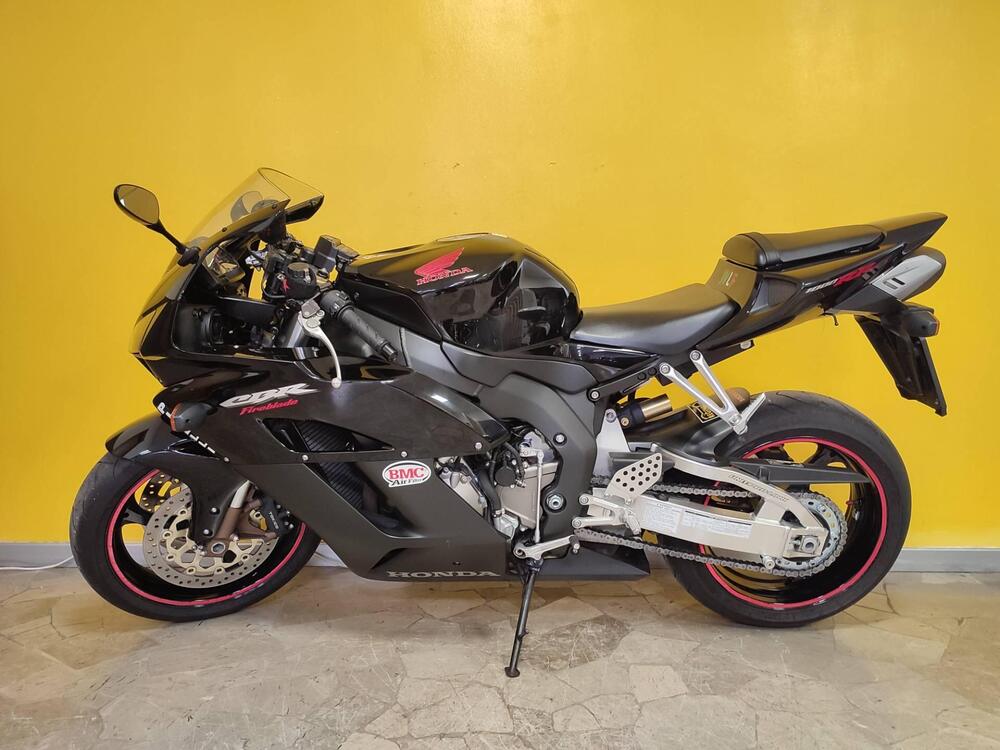 Honda CBR 1000 RR Fireblade (2004 - 05)