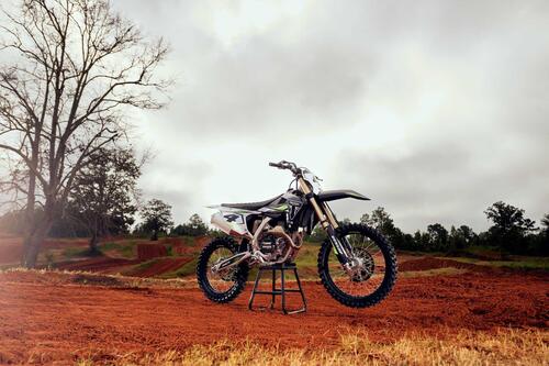 Triumph TF 450-RC: la novità offroad 2025 della casa inglese. Caratteristiche, dati tecnici e prezzo  [GALLERY] (4)