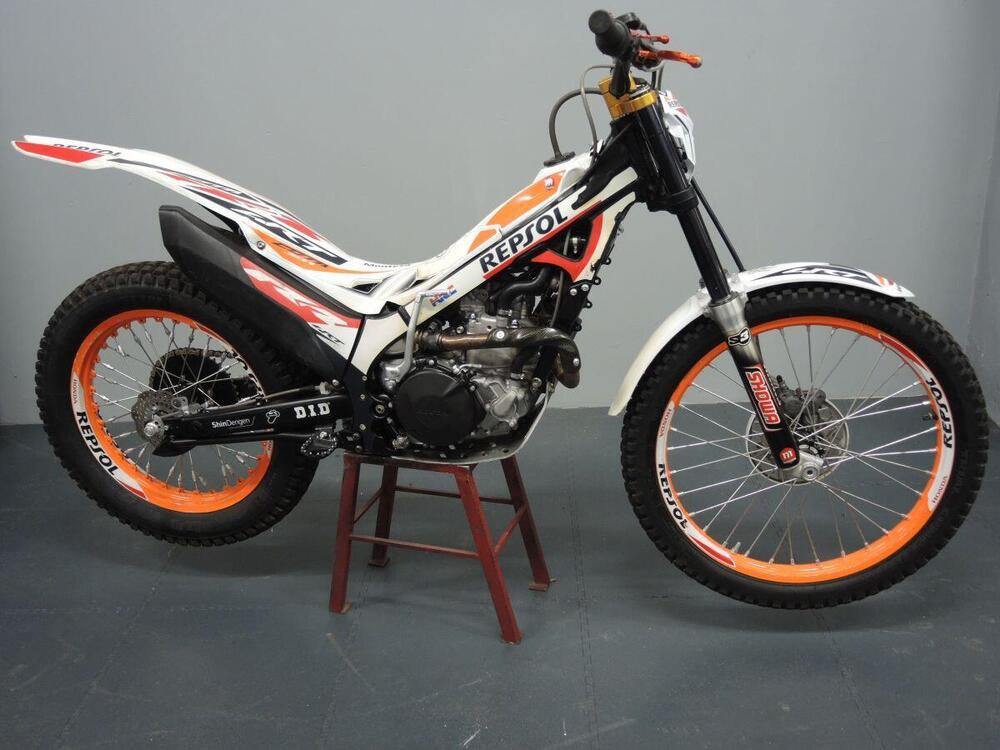 Montesa Cota 4RT 301 Race Replica (2022 - 24) (2)