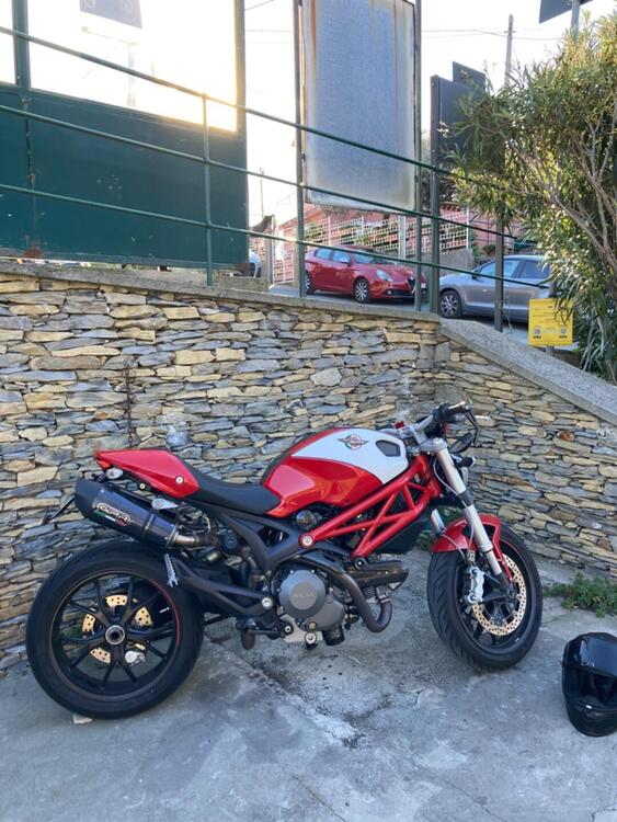 Ducati Monster 796 (2010 - 13) (2)