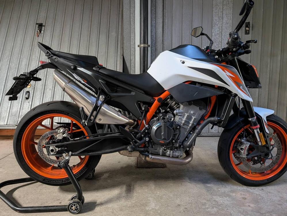 KTM 890 Duke R (2020)