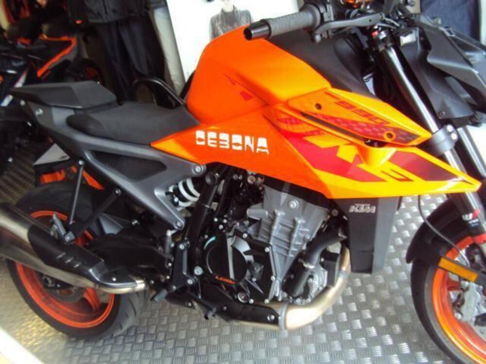 KTM 990 Duke (2024)