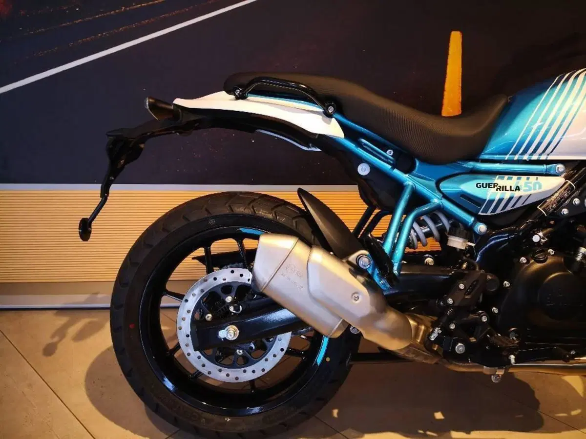 Royal Enfield Guerrilla 450 (2024 - 26) (5)
