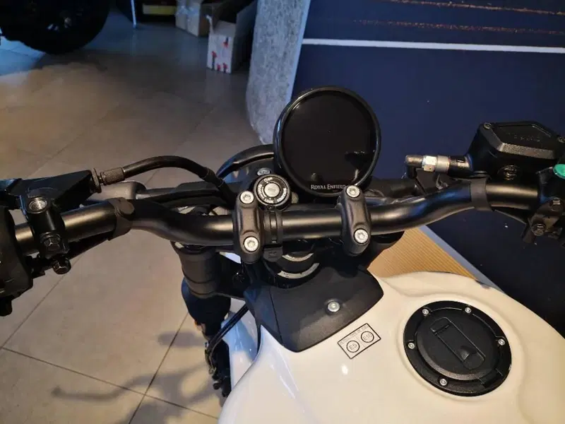 Royal Enfield Guerrilla 450 (2024 - 26) (12)