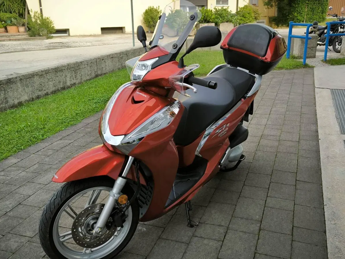 Honda SH 300 i ABS (2016 - 20) (2)