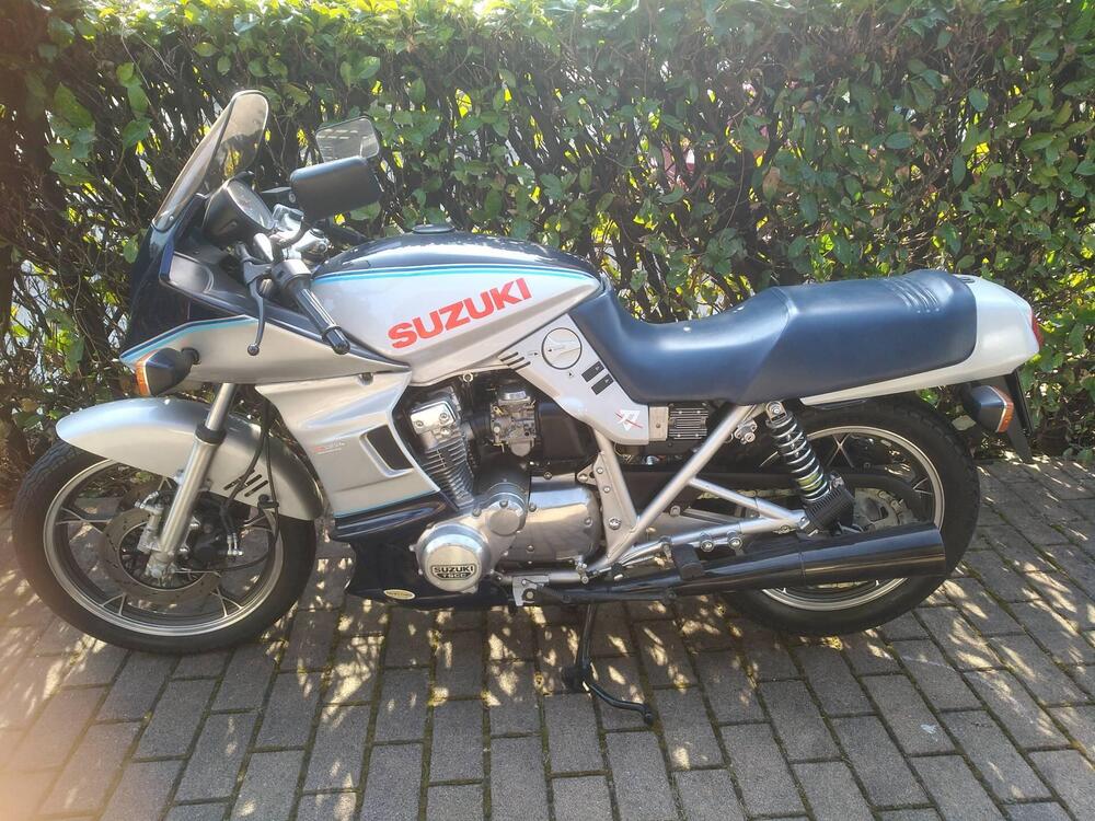 Suzuki Katana 750