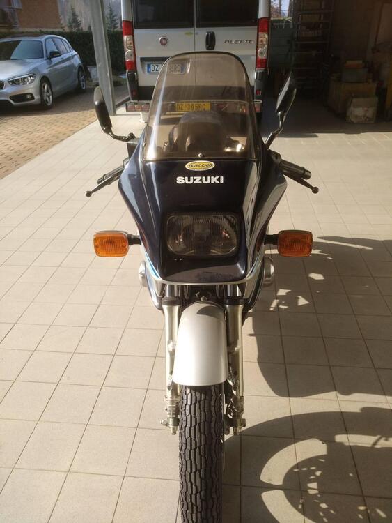 Suzuki Katana 750 (4)