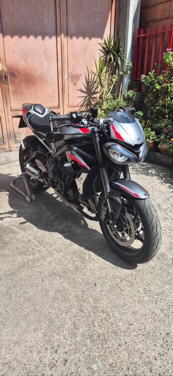 Triumph Street triple RS