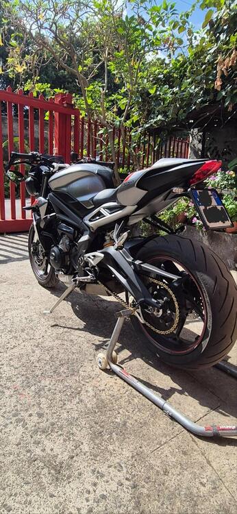 Triumph Street triple RS (3)