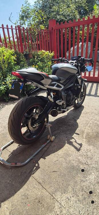 Triumph Street triple RS (4)