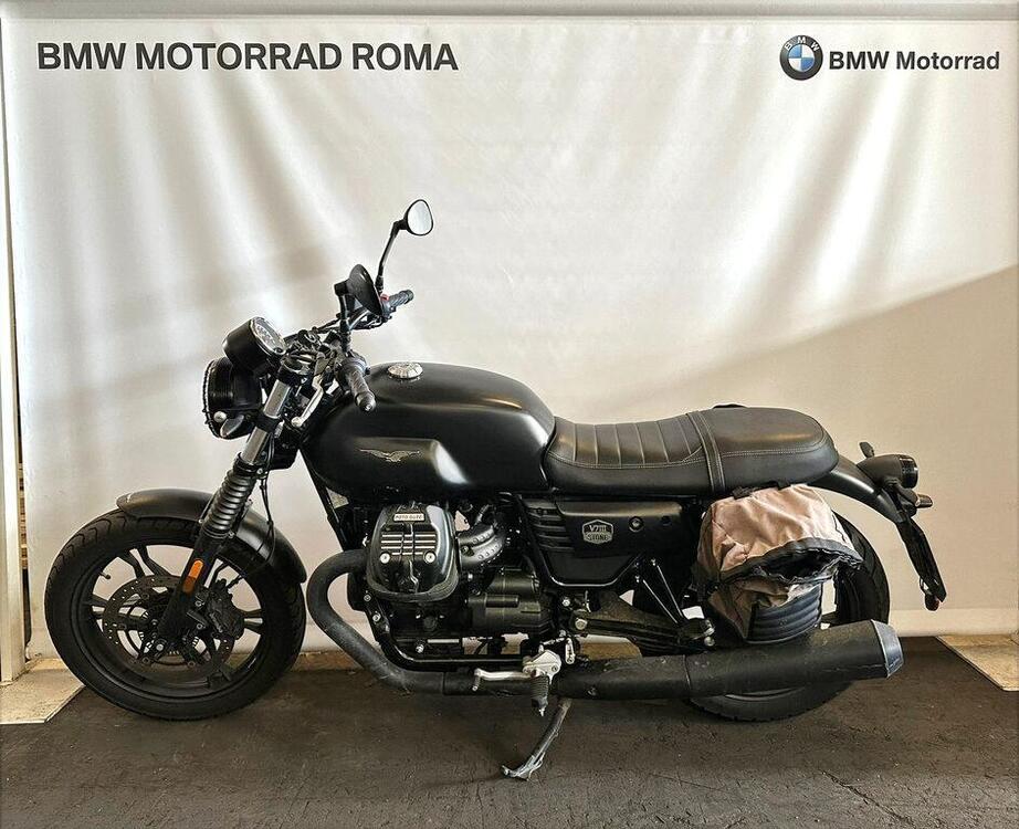 Moto Guzzi V7 III Stone (2017 - 20)