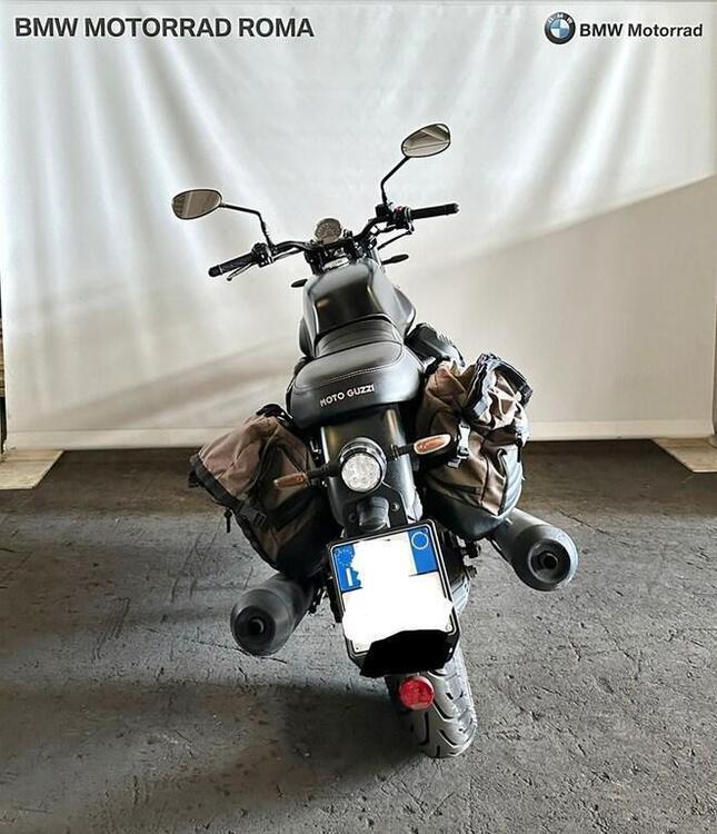 Moto Guzzi V7 III Stone (2017 - 20) (4)