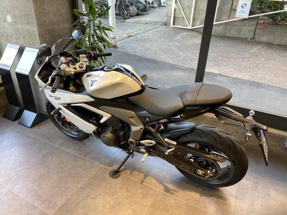 Triumph Daytona 660 (2024) (2)