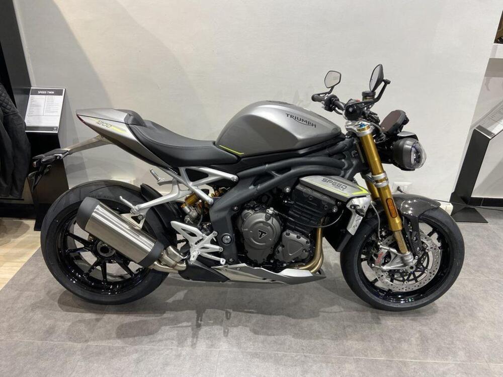 Triumph Speed Triple 1200 RS (2021 - 24) (2)