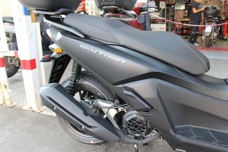 Kymco Skytown 125i (2024 - 26) (6)