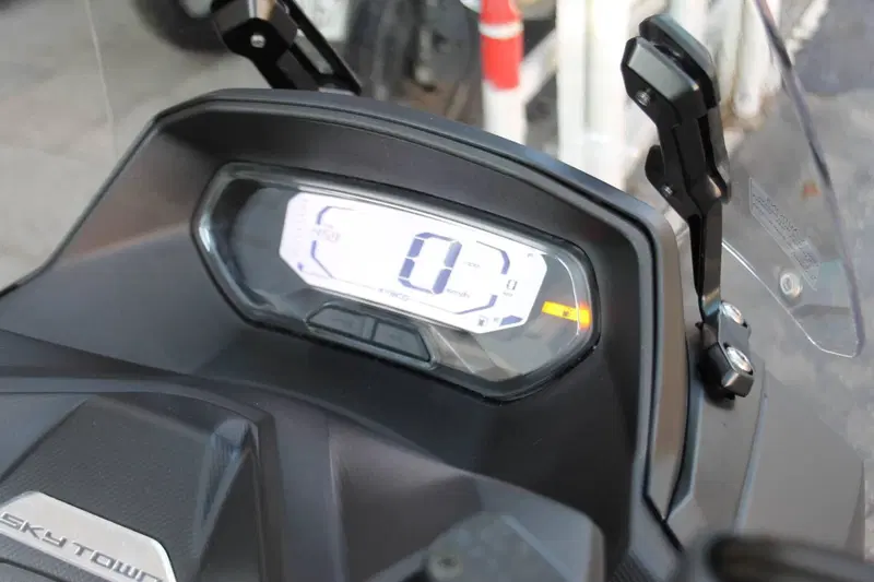 Kymco Skytown 125i (2024 - 26) (3)