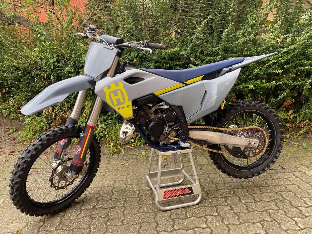 Husqvarna TC 125 (2023) (2)