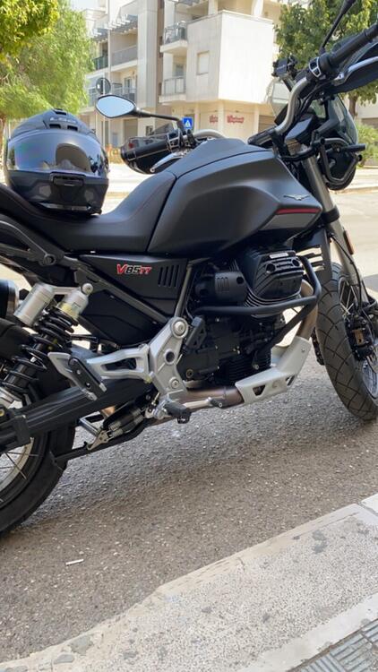 Moto Guzzi V85 TT (2021 - 23) (5)