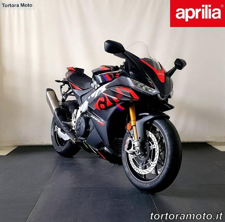 Aprilia RSV4 1100 Factory (2021 - 24) (4)