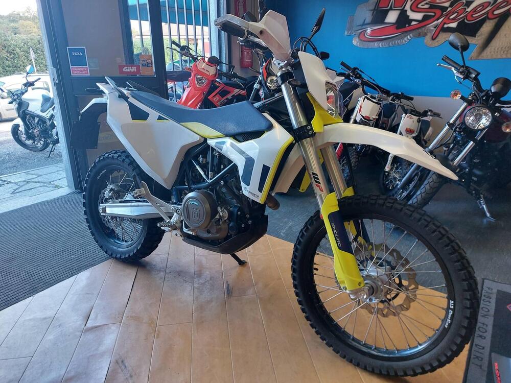 Husqvarna 701 Enduro (2023 - 24) (2)