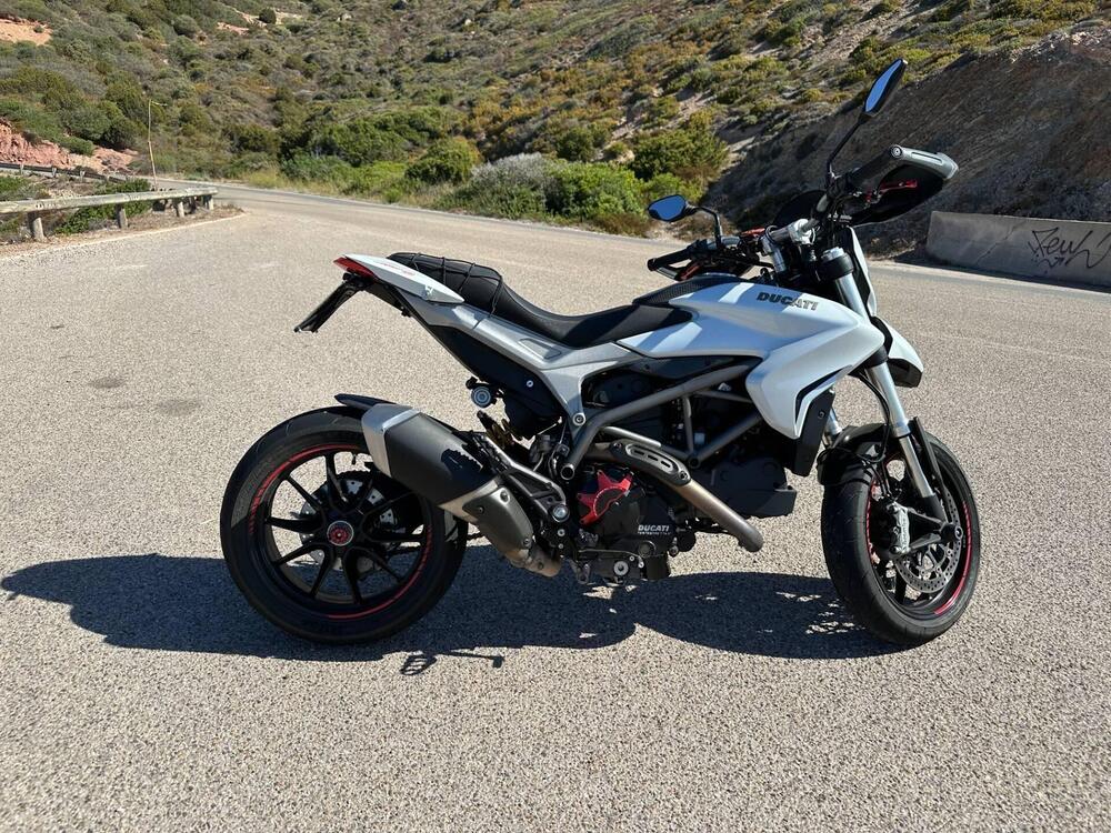 Ducati Hyperstrada 821 (2013 - 15) (5)