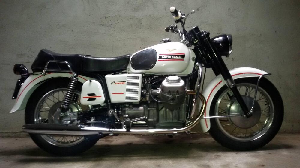 Moto Guzzi V7 Special 750