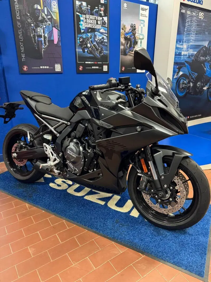 Suzuki GSX-8R (2024 - 26) (2)