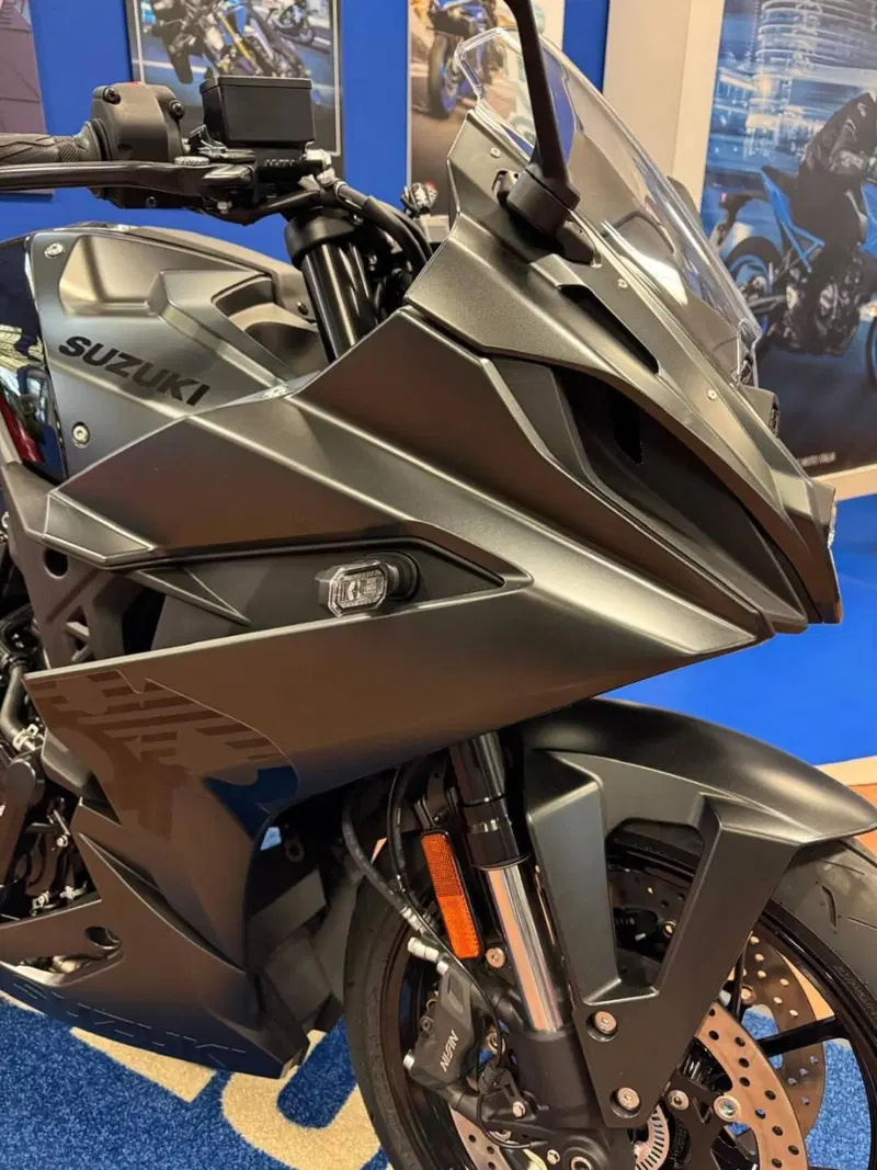 Suzuki GSX-8R (2024 - 26) (3)