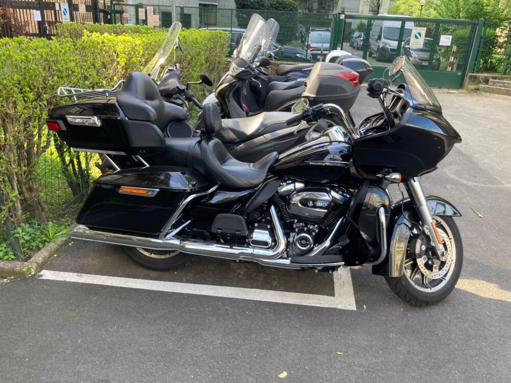 Harley-Davidson 114 Road Glide Ultra (2019) - FLTRXU (4)