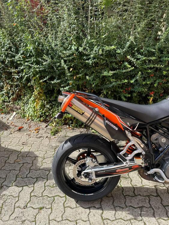 KTM 990 Supermoto (2007 - 08) (2)