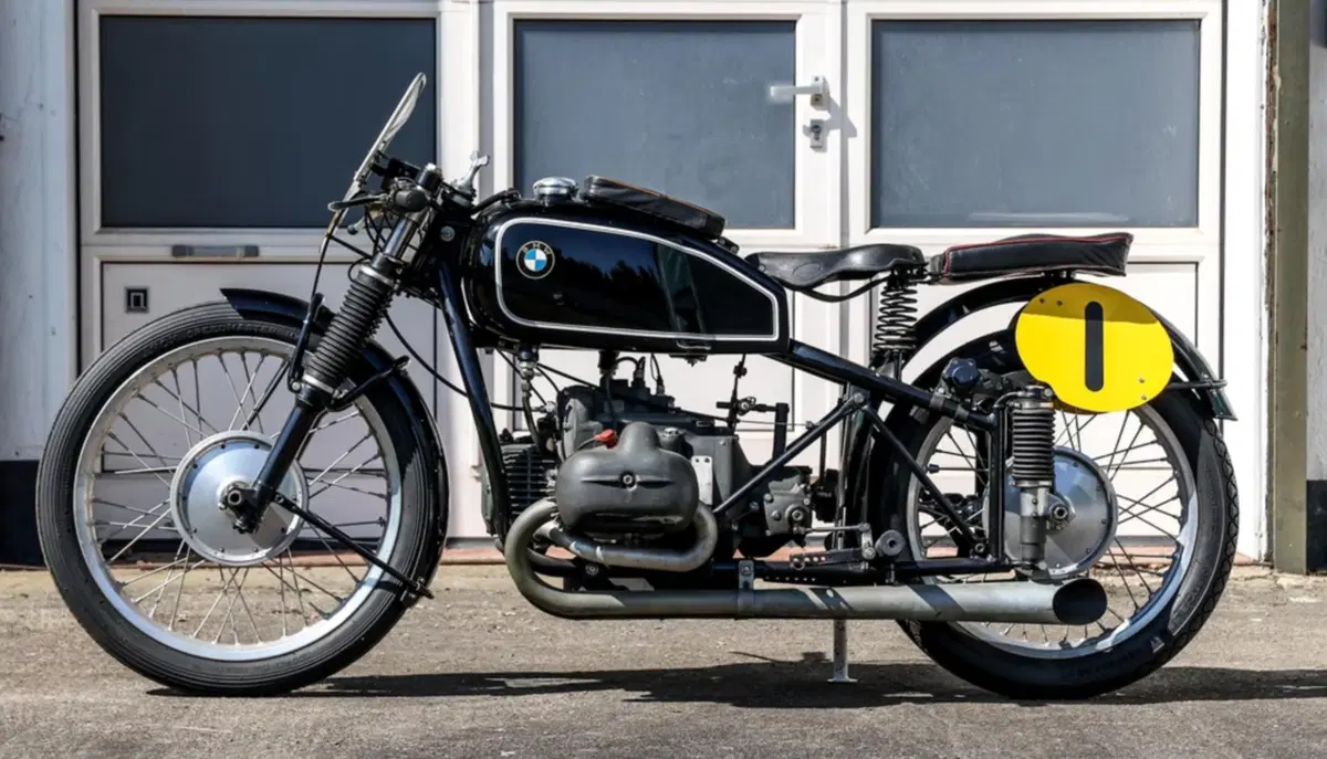 BMW RS M255 Kompressor all'asta: boxer col botto (2)