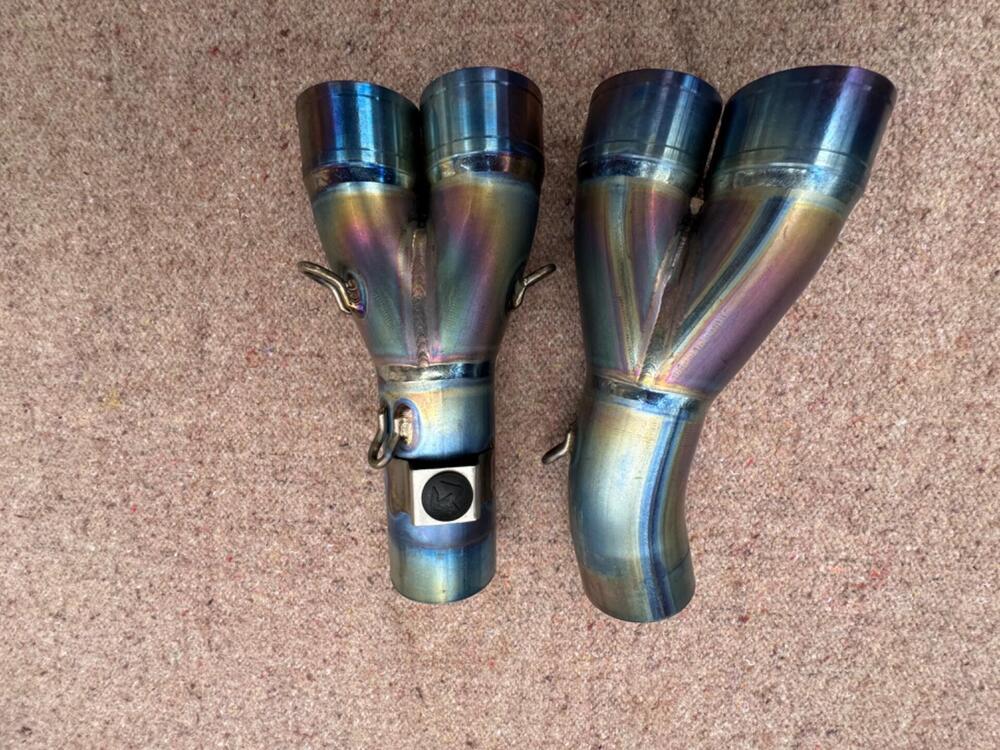 Scarico completo AKRAPOVIC Evolution Titanio Racin (3)