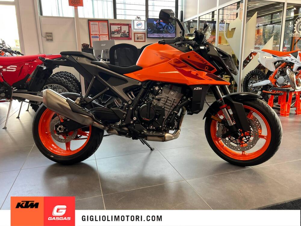 KTM 990 Duke (2024) (2)