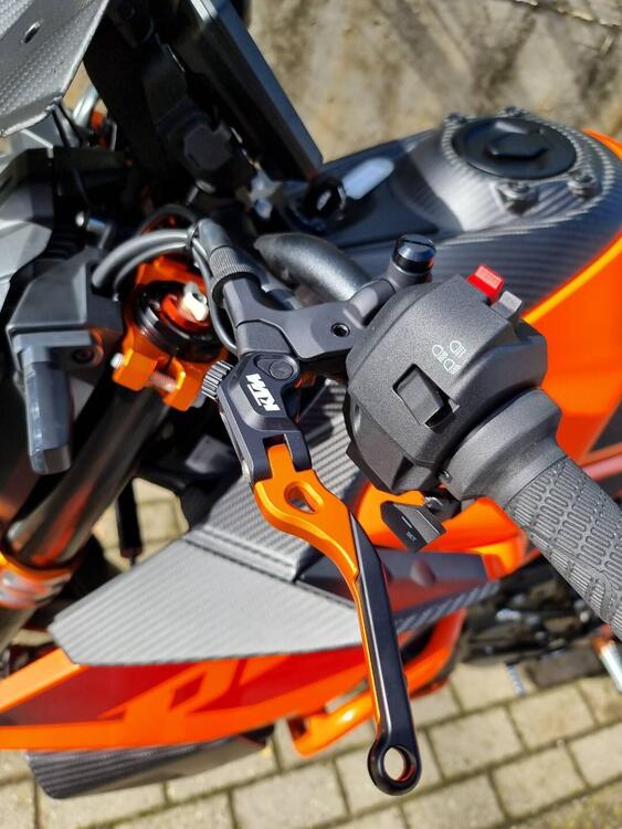 KTM 990 Duke (2024) (4)