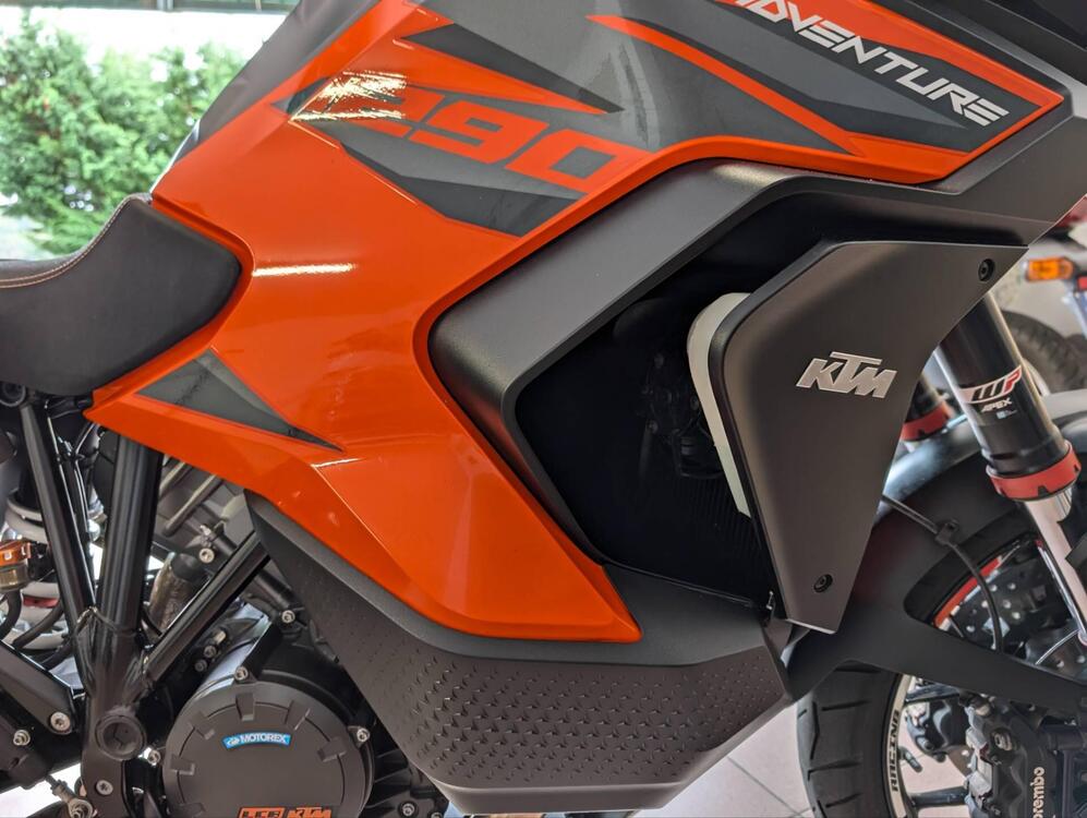 KTM 1290 Super Adventure S (2021) (4)