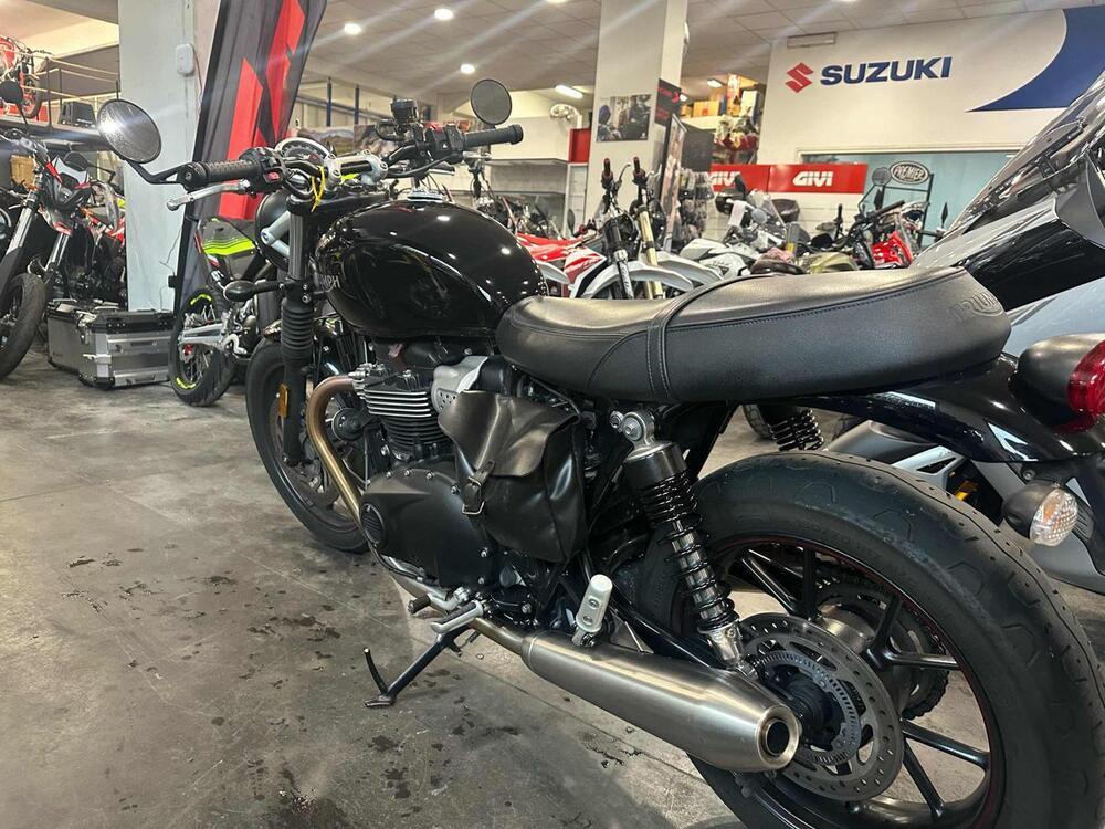 Triumph Street Twin 900 (2017 - 18) (4)