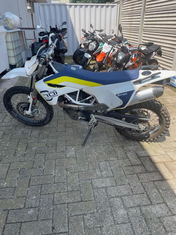 Husqvarna 701 Enduro (2017 - 19) (2)