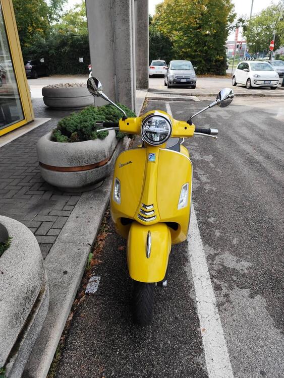 Vespa GTS 300 Super Hpe (2018 - 19) (3)