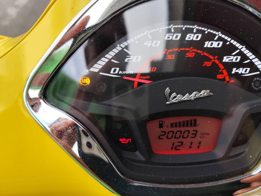 Vespa GTS 300 Super Hpe (2018 - 19) (5)