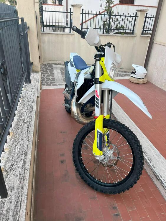 Husqvarna TE 300i (2021) (5)