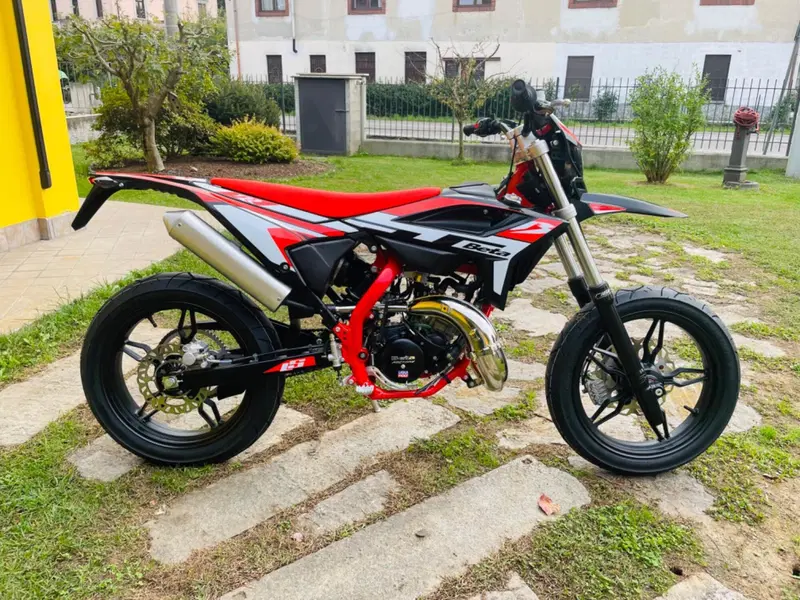 Betamotor RR 50 Motard Sport LS (2024 - 26) (2)