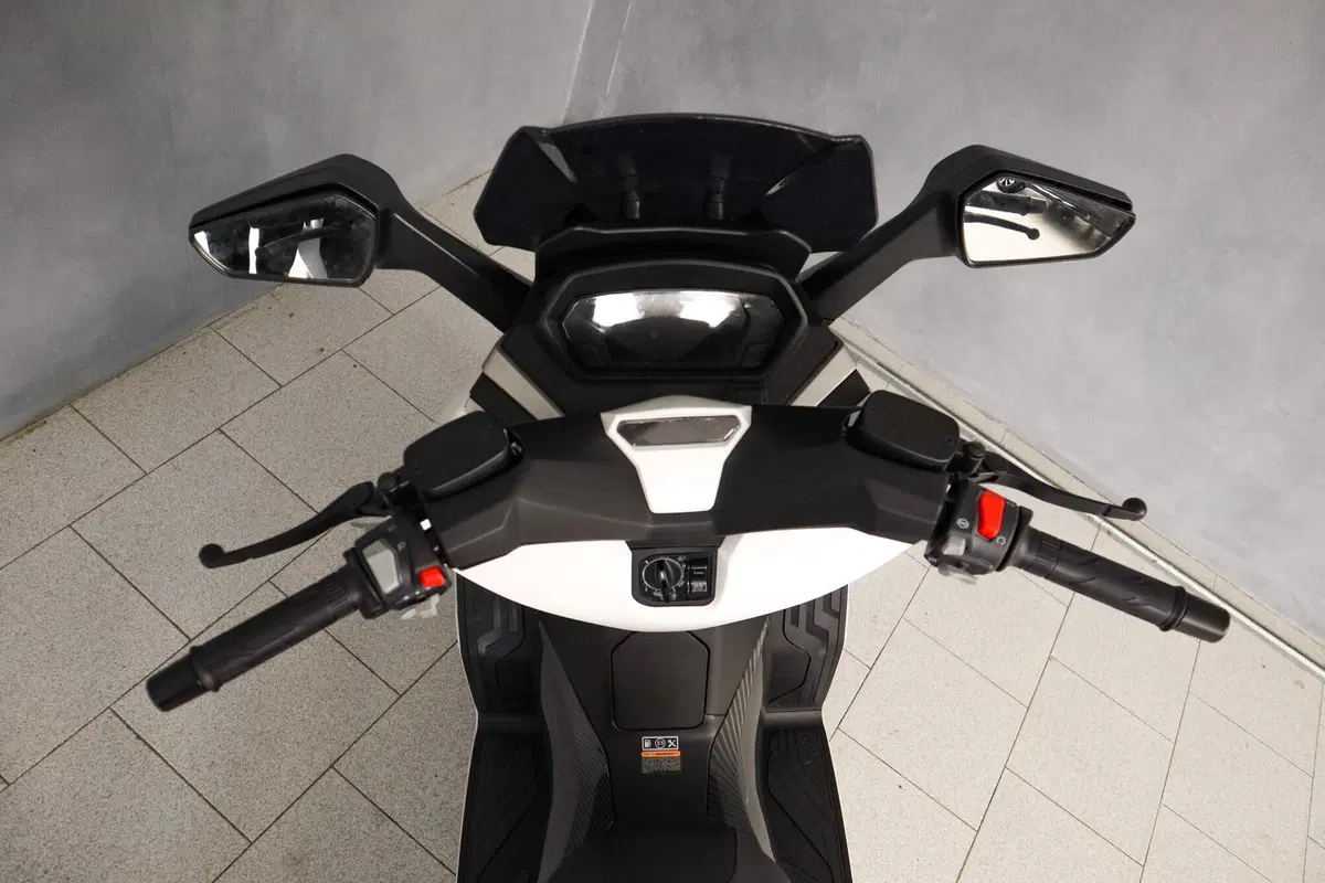 Wottan Motor Storm-R 300 (2023 - 25) (6)