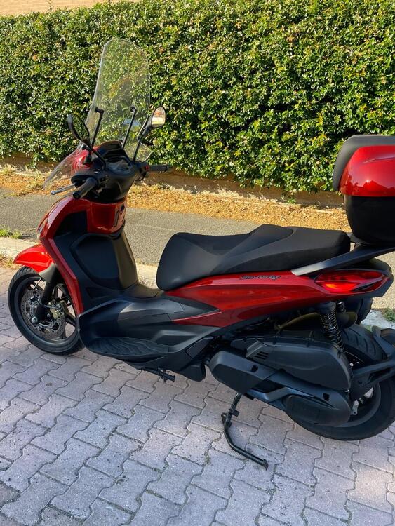 Piaggio Beverly 400 S ABS-ASR (2021 - 24) (2)