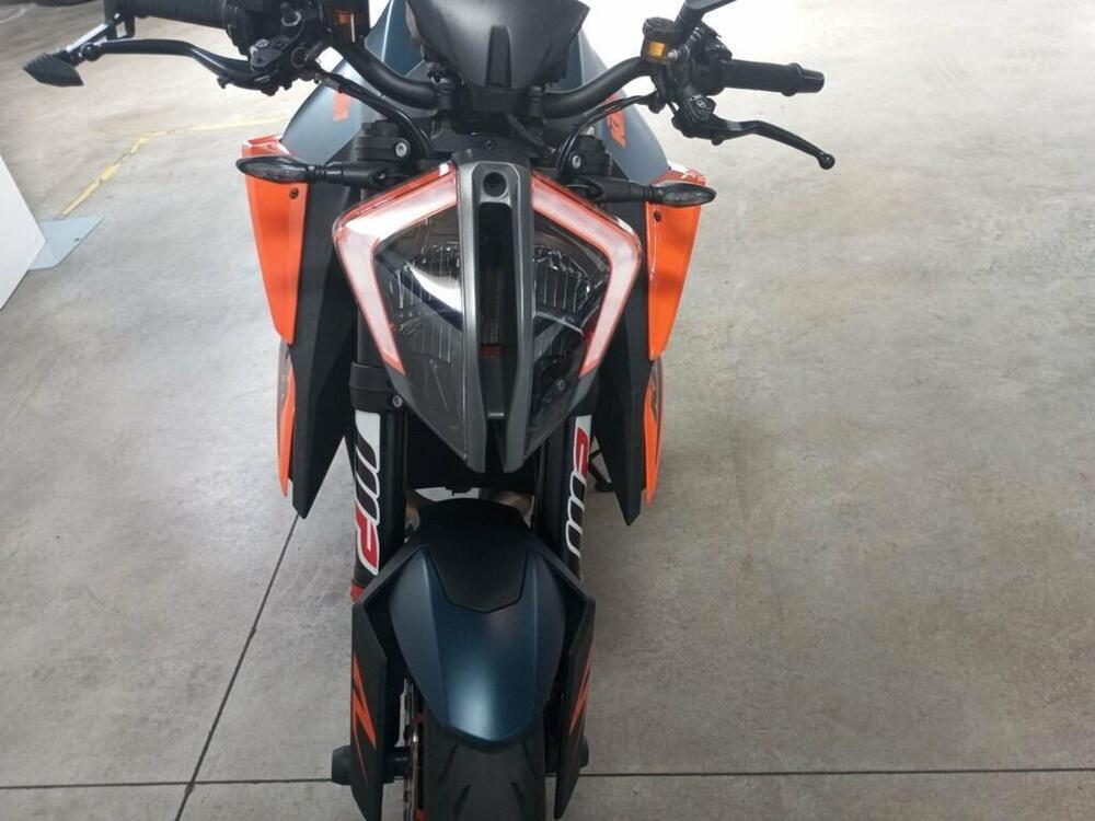 KTM 1290 Super Duke R (2021) (2)