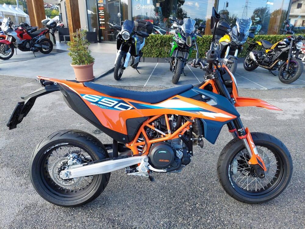 KTM 690 SMC R (2023 - 24) (2)