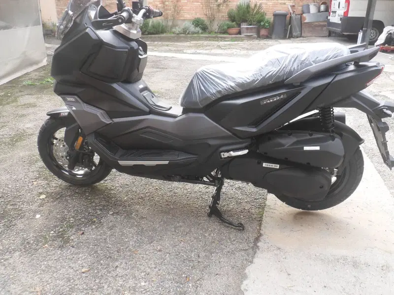 Sym ADX 300 (2024 - 26) (6)