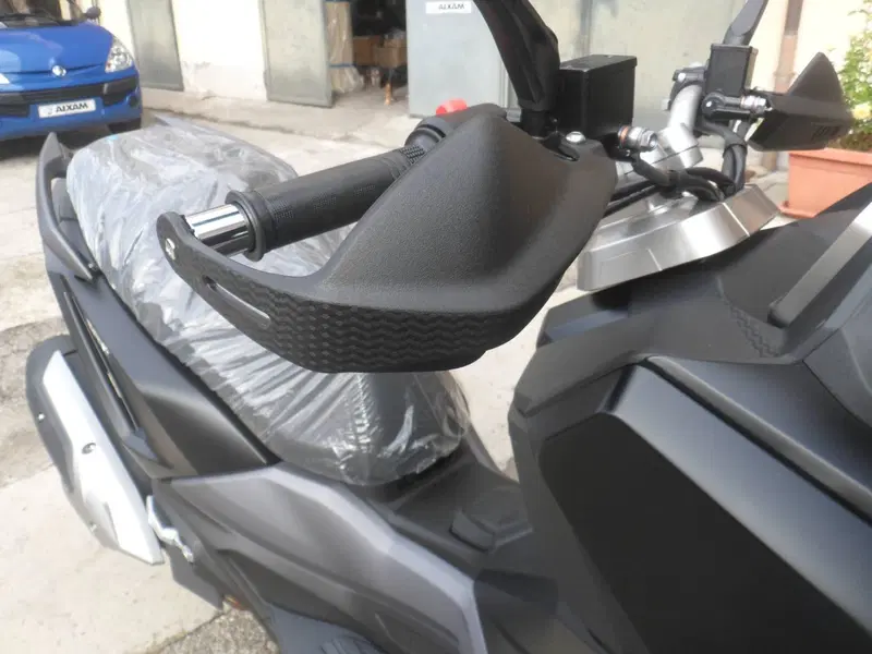 Sym ADX 300 (2024 - 26) (10)